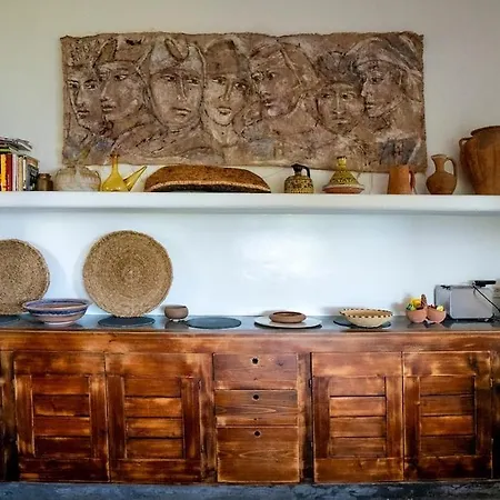 Designer Among Rocks, Art And Endless Blue Apartment *