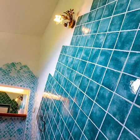 Designer Among Rocks, Art And Endless Blue Apartman Costa Paradiso
