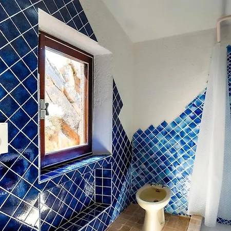 Apartman Designer Among Rocks, Art And Endless Blue *