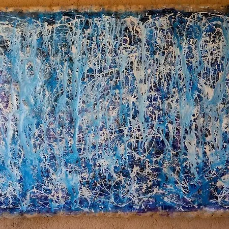 Designer Among Rocks, Art And Endless Blue Apartman *