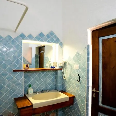 Designer Among Rocks, Art And Endless Blue Apartman *