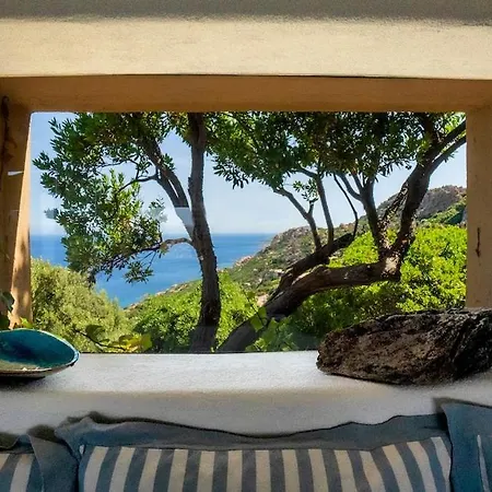 Apartman Designer Among Rocks, Art And Endless Blue *